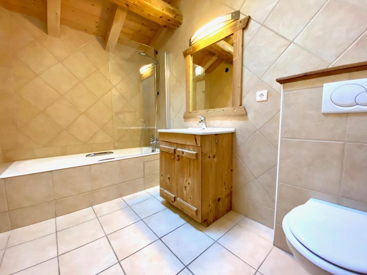 Chalet In Morzine Sleeping 12 With Sauna ภายนอก รูปภาพ